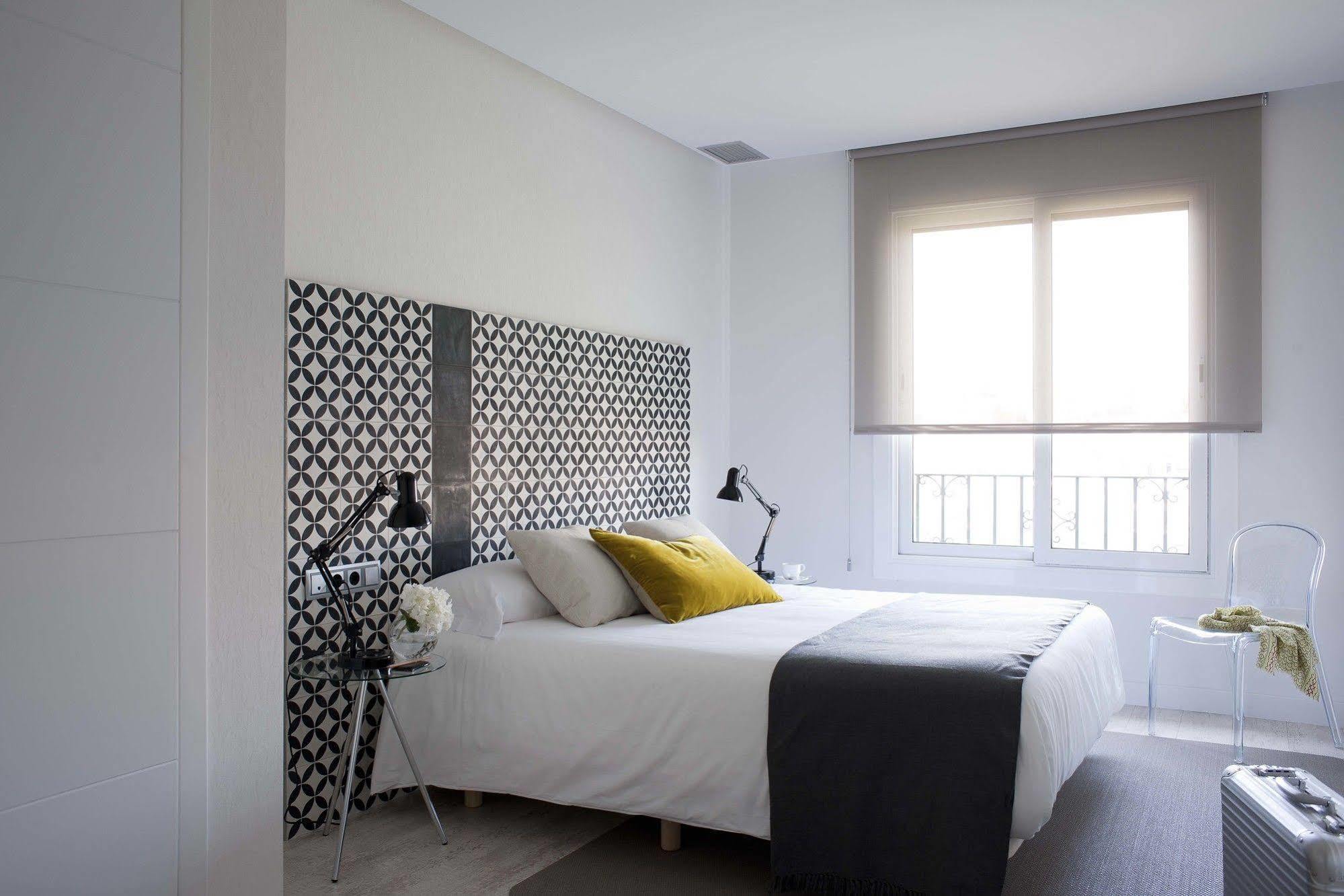 Eric Voekel Boutique Apartments - Gran Via Suites Barcelona Exterior photo